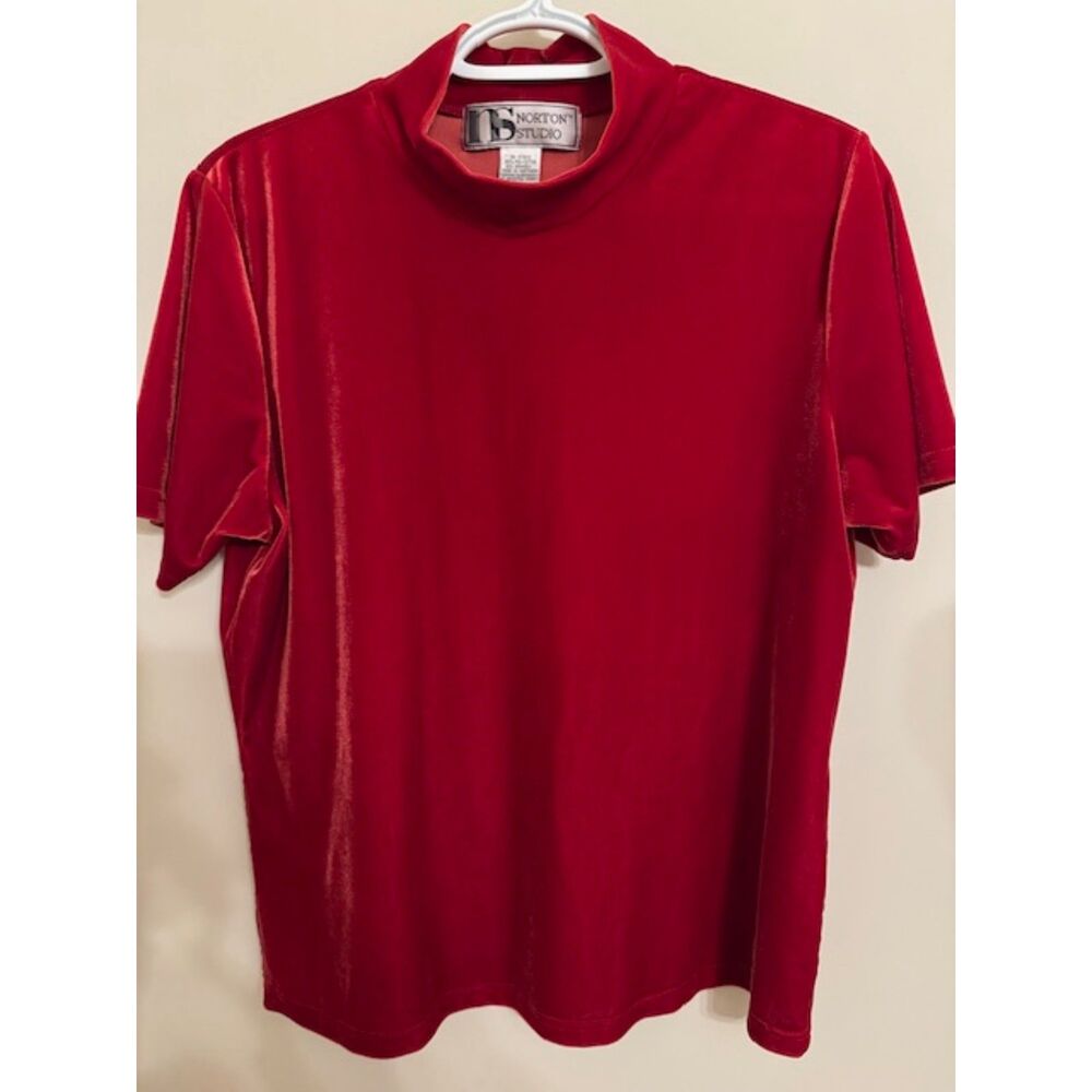 Norton Studio red velvet short sleeve turtleneck - size Large